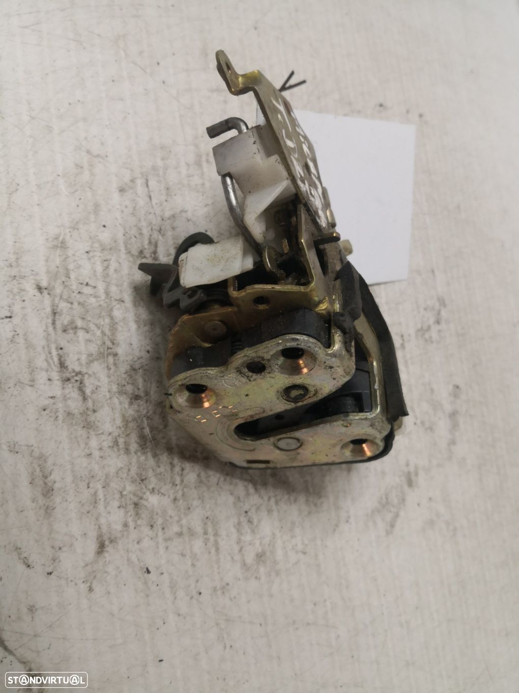 Fecho Da Porta Trás Dto Nissan Micra Ii (K11) - 1
