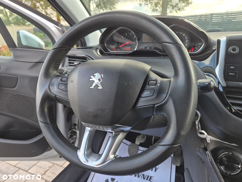 Peugeot 208 - 27