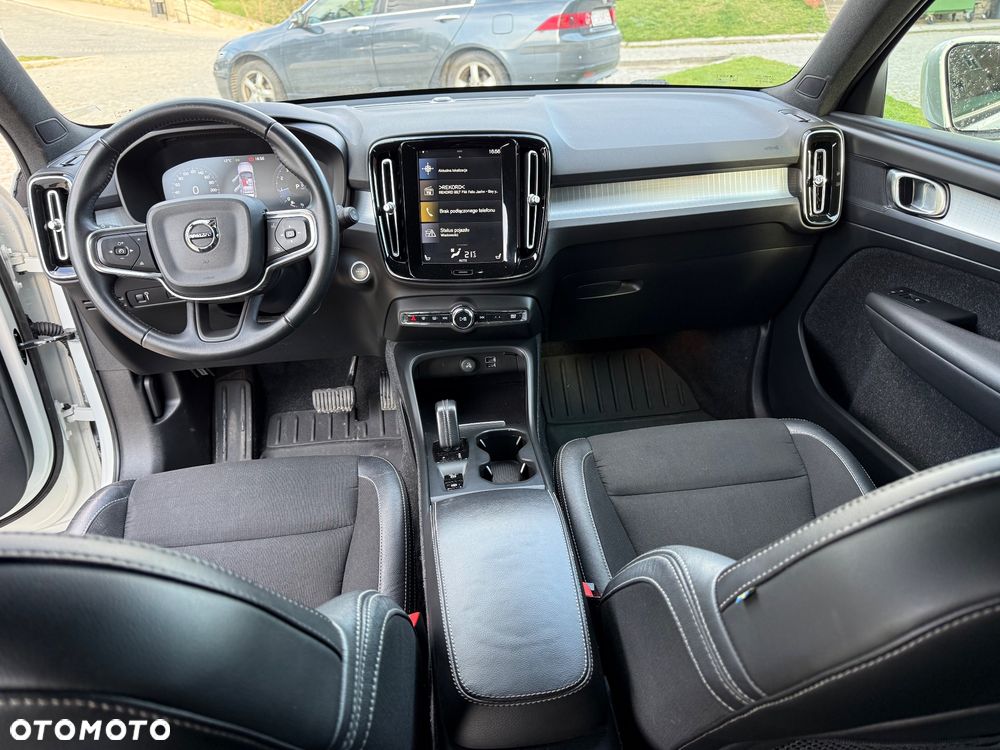 Volvo XC 40 T3 Momentum Pro - 8