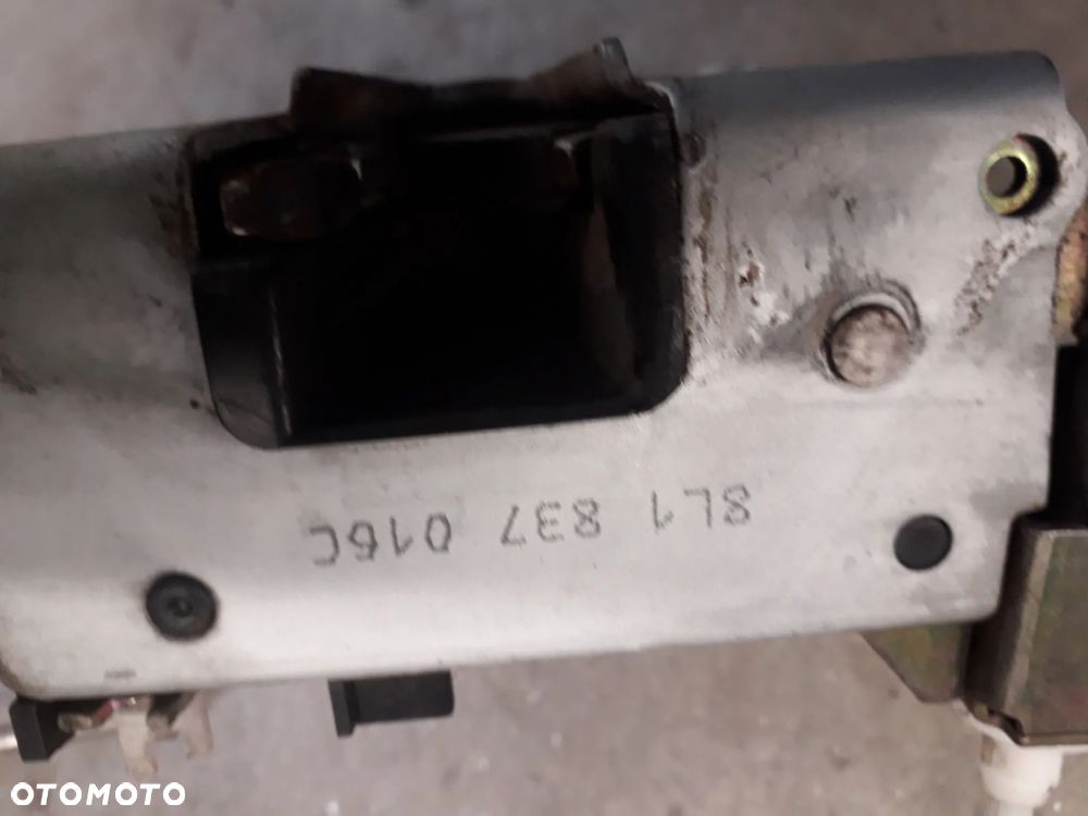 zamek drzwi prawy przód 8L1837016C A3 8L 1.6 lift 3 drzwi - 2