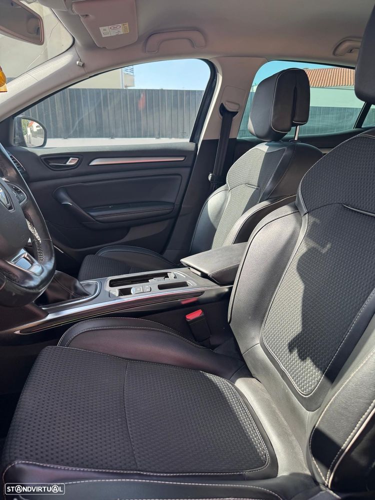Renault Mégane ENERGY dCi 130 Start & Stop Bose Edition - 9