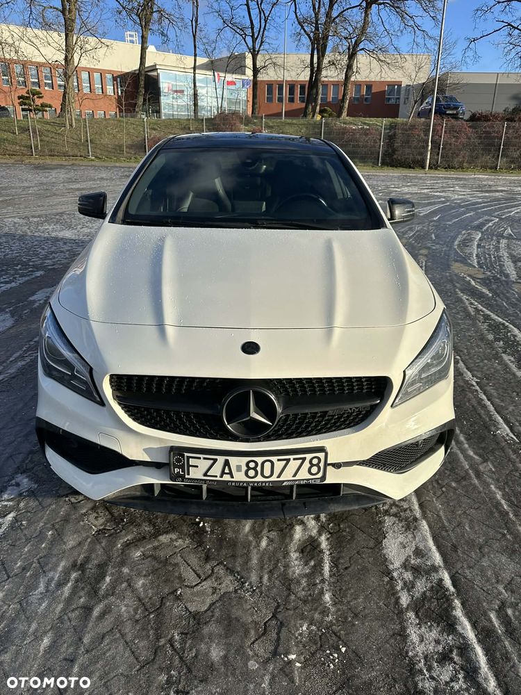 Mercedes-Benz CLA 220 4-Matic - 3