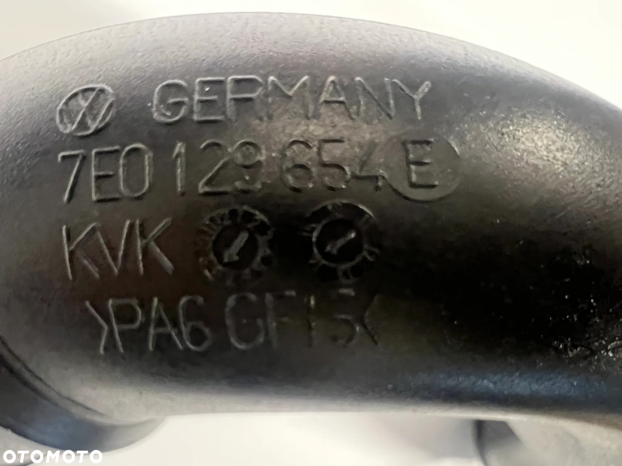 VW T6 2,0TSi  rura przewód powietrza turbiny 7E0129654E. - 3