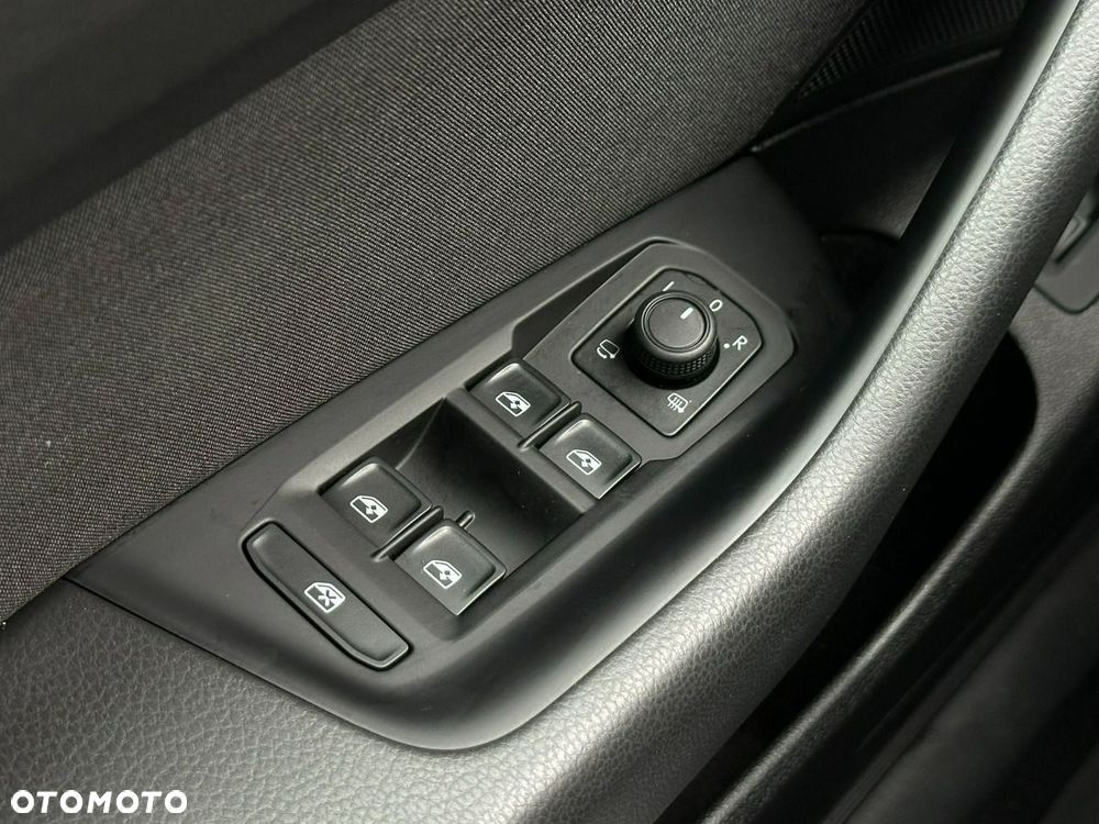 Volkswagen Passat - 25