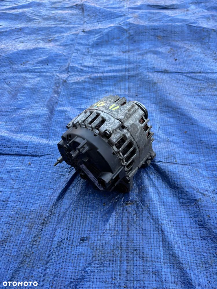 VW Skoda Audi alternator 04L903023L - 1