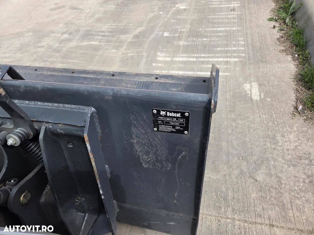 Bobcat S510, NOU 2025, ridica 810kg la 2,7t, ANVELOPE PLINE, Aer conditionat, usa cabina, motor Kubota 50CP, sist hidraulic suplimentar, cupa 1mc, furci, posibilitate leasing 5 ani-PROMOTIE 41.900 EUR+Tva - 23