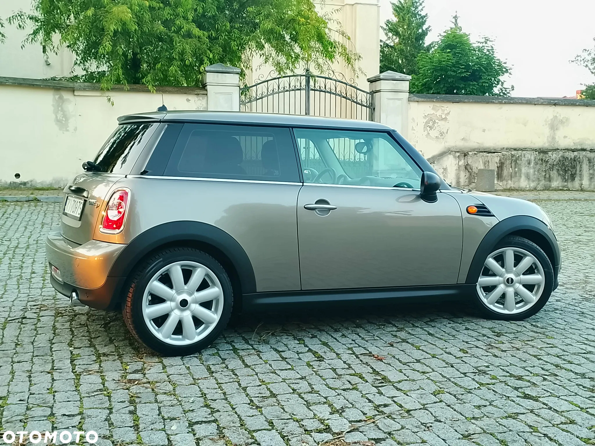 MINI ONE - 11