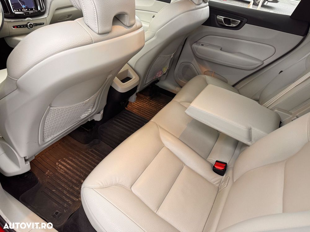 Volvo XC 60 B4 MHEV AT8 AWD Inscription - 7
