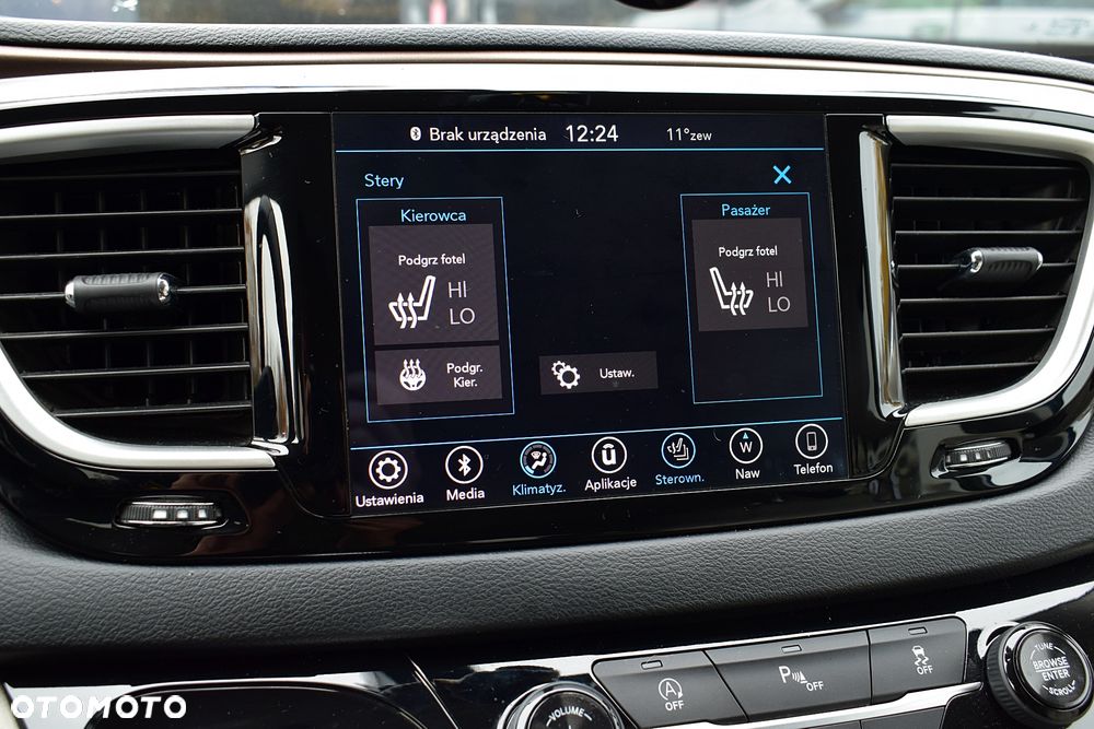 Chrysler Pacifica - 14