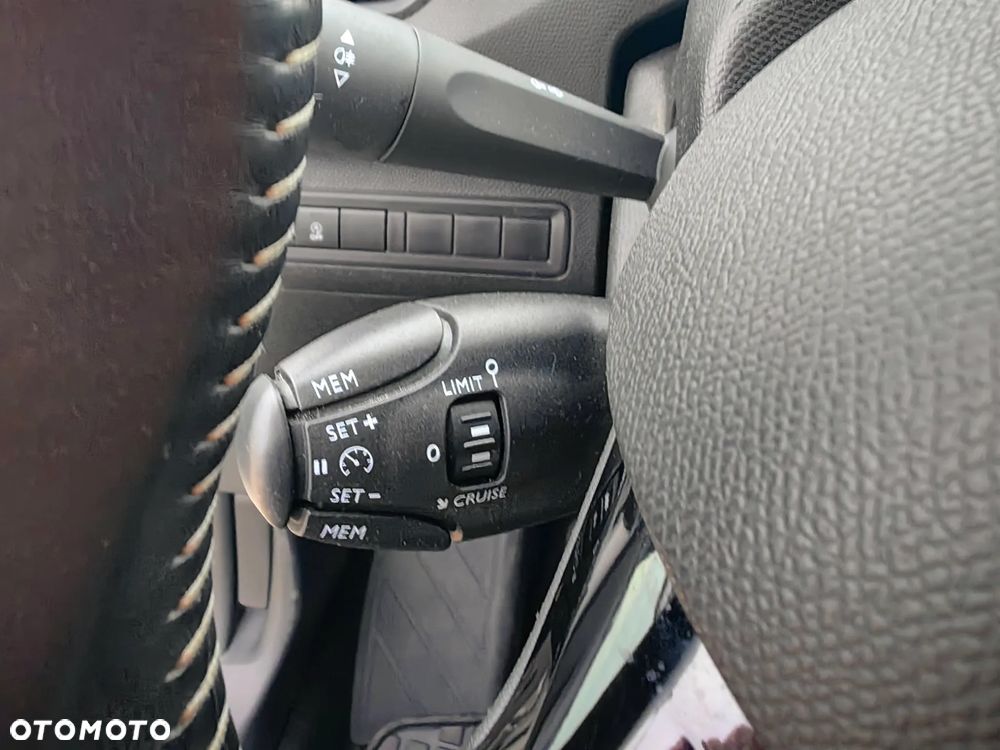 Peugeot 308 1.5 BlueHDi Business Line S&S - 21