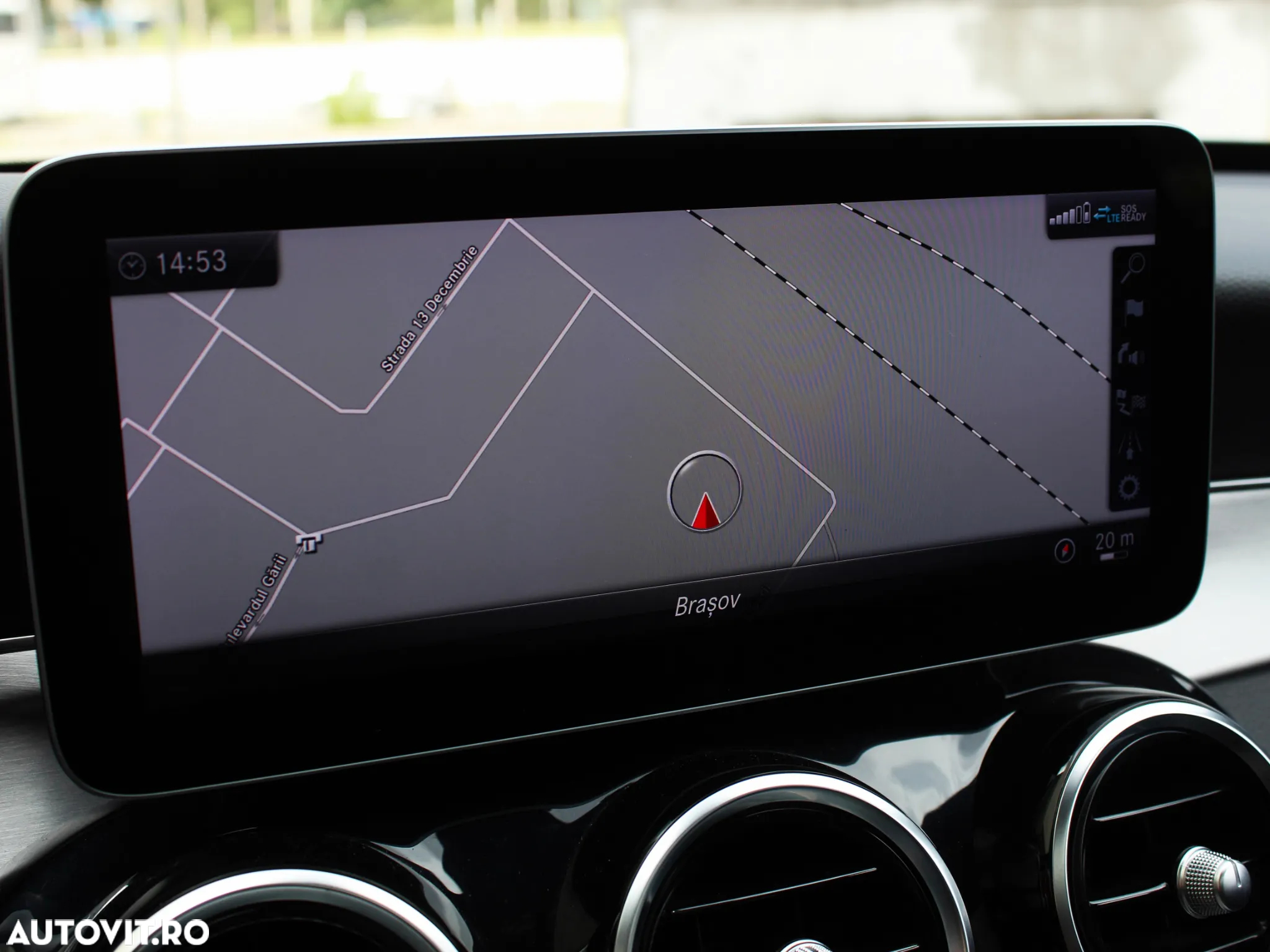 Mercedes-Benz C 220 d 4Matic T 9G-TRONIC AMG Line - 32