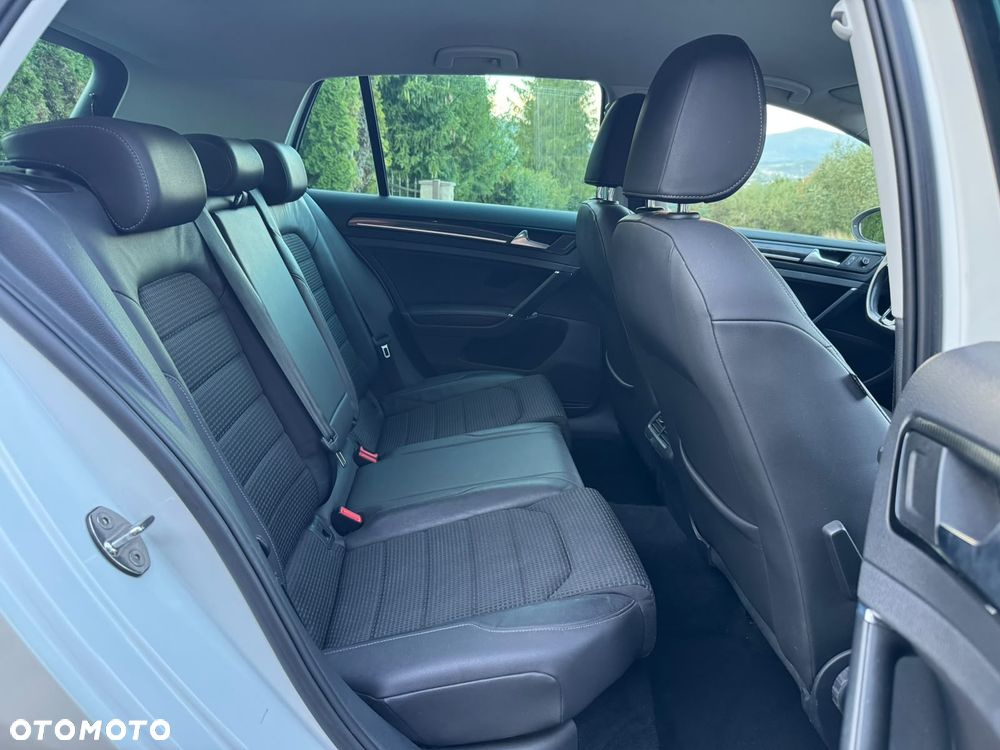 Volkswagen Golf 1.6 TDI BlueMot Comfortline - 17
