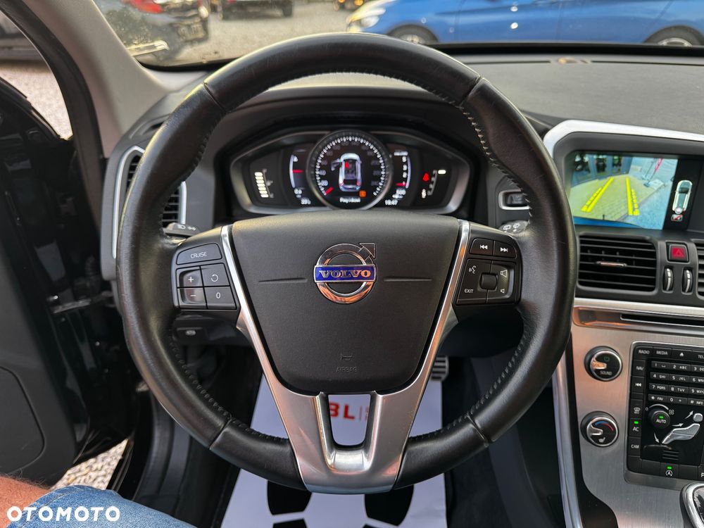 Volvo XC 60 D3 Drive-E Ocean Race - 18