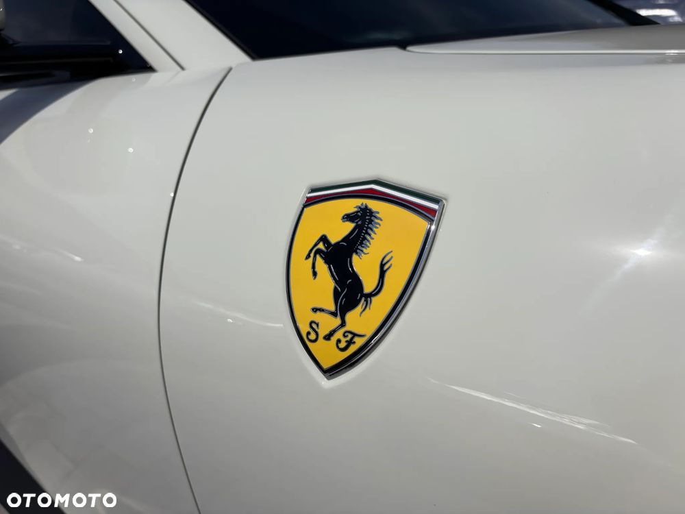 Ferrari Roma - 14