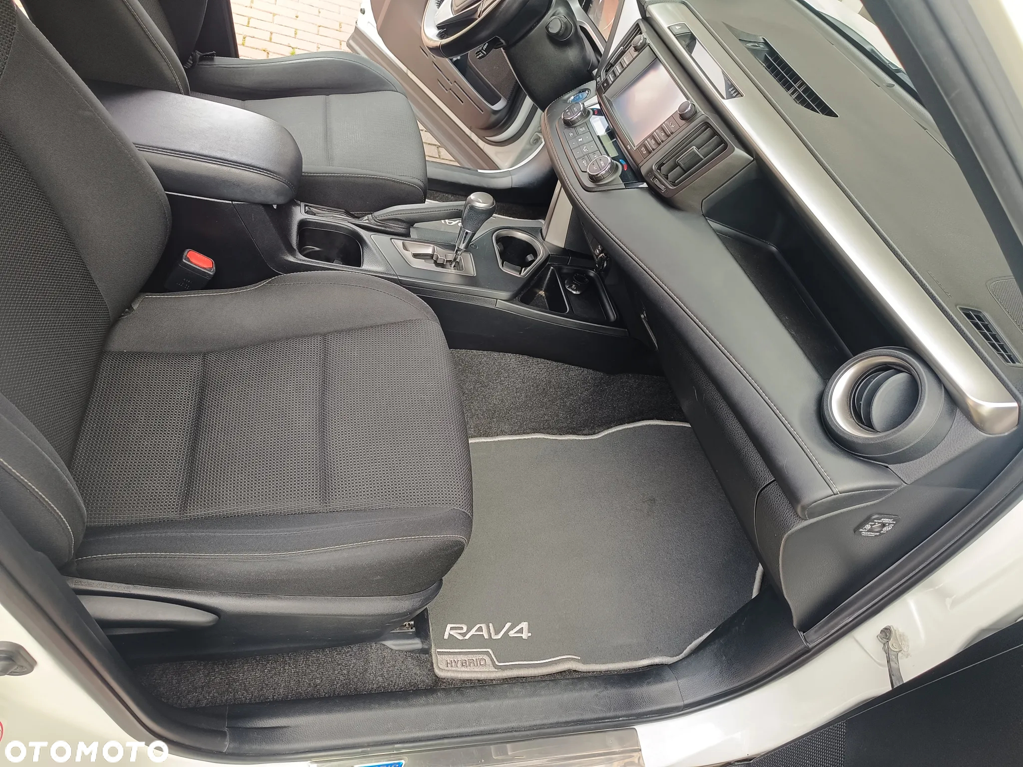 Toyota RAV4 Hybrid Selection 4x2 - 40