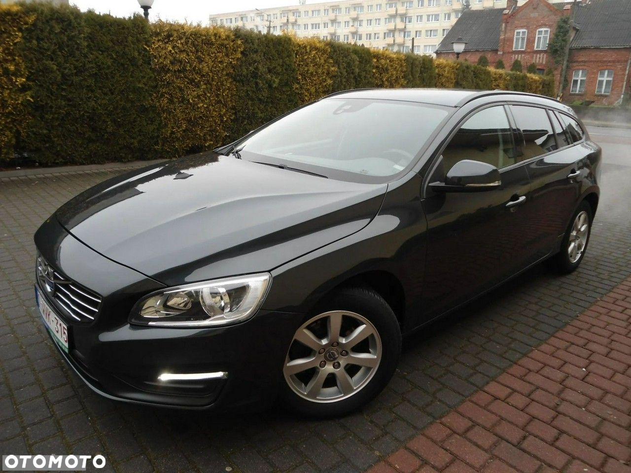 Volvo V60 D2 Momentum - 2