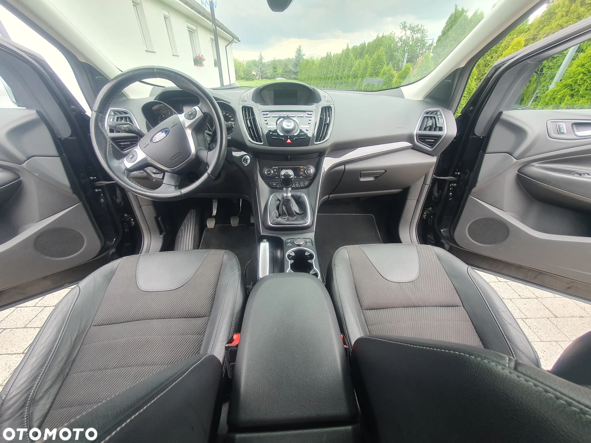 Ford Kuga 2.0 TDCi 2x4 ST-Line - 9