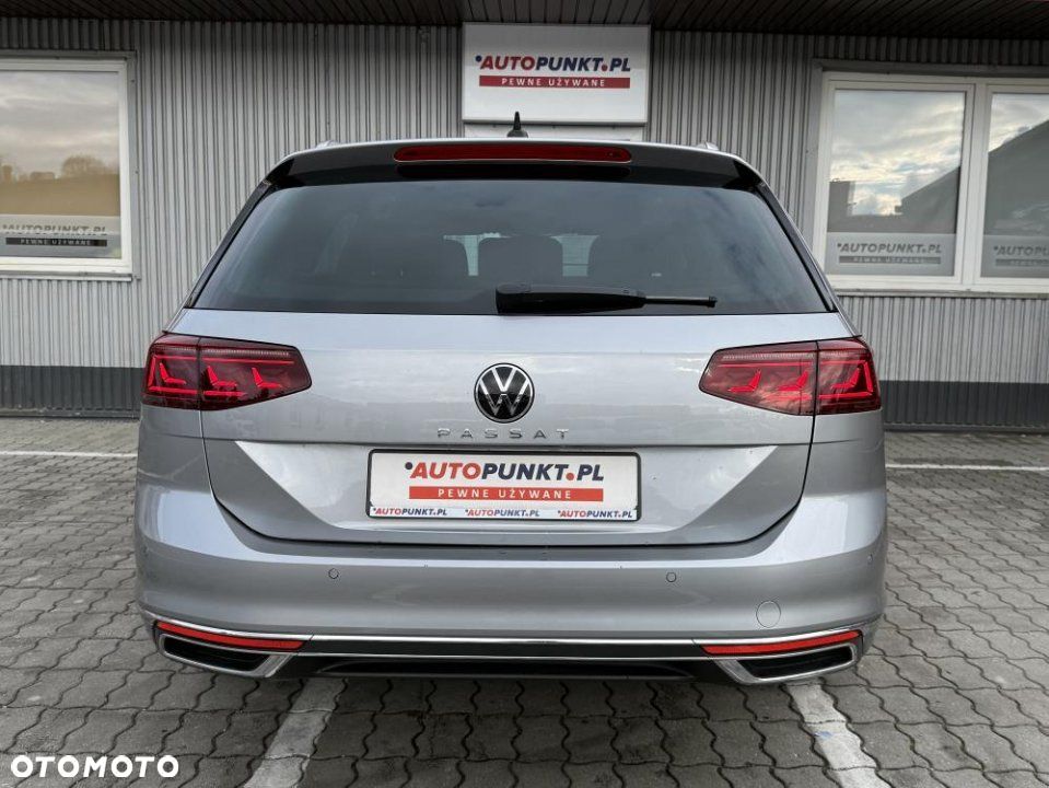 Volkswagen Passat - 4
