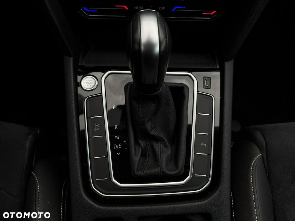 Volkswagen Passat - 26