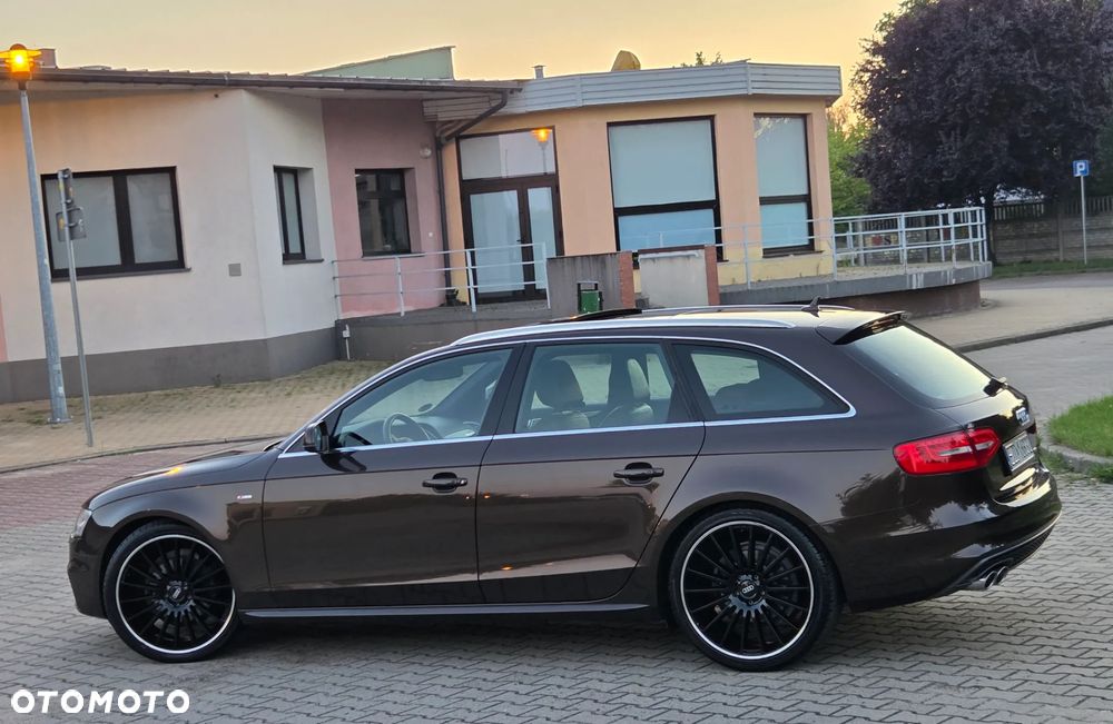 Audi A4 Avant 2.0 TDI DPF clean diesel quattro S tronic S line Sportpaket - 13