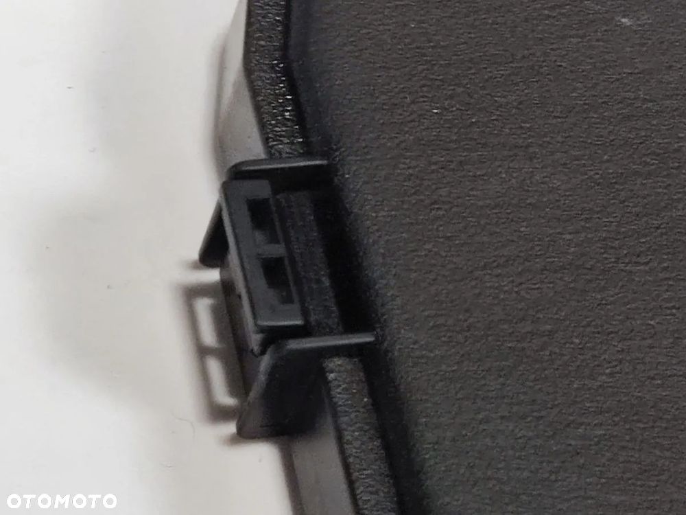 TOYOTA CAMRY 2.5h od 2019r Pokrywa Skrzynki Bezpieczników - 3