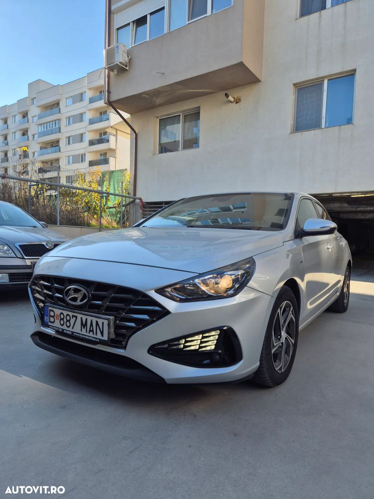 Hyundai i30 Fastback 1.5 T-GDI MHEV 160CP 7DCT Highway - 1