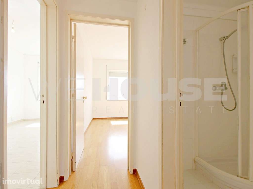 T2 perto do Terminal rodo-ferro-fluvial do Barreiro - Grande imagem: 5/20