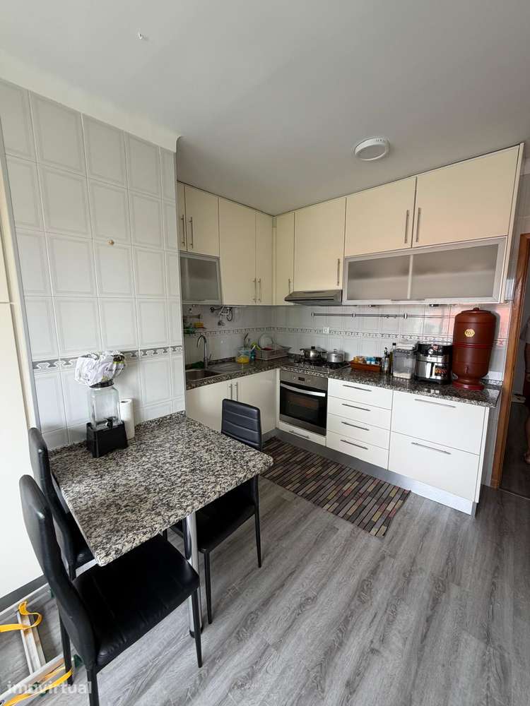T2+1 Remodelado c/ Garagem e Elevador | Olivais Coimbra - Grande imagem: 5/16