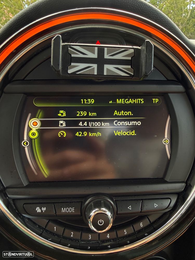 MINI 3 Portas One D - 11