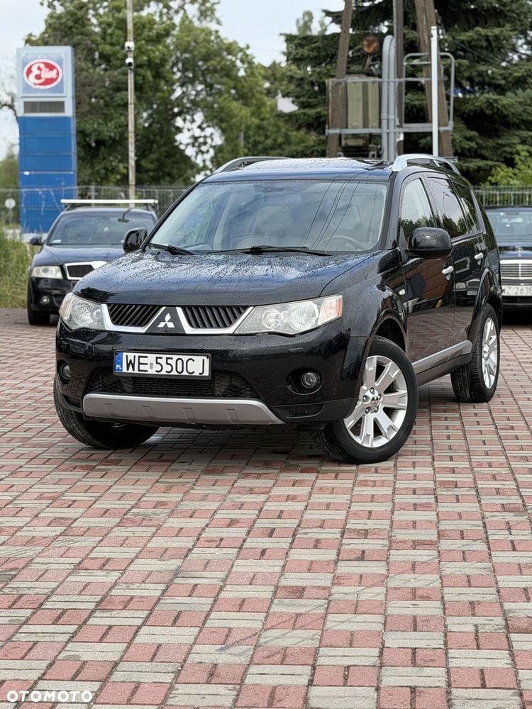 Mitsubishi Outlander - 1