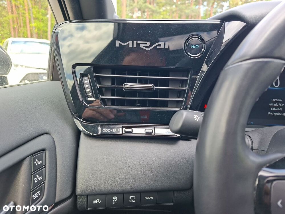 Toyota Mirai - 16