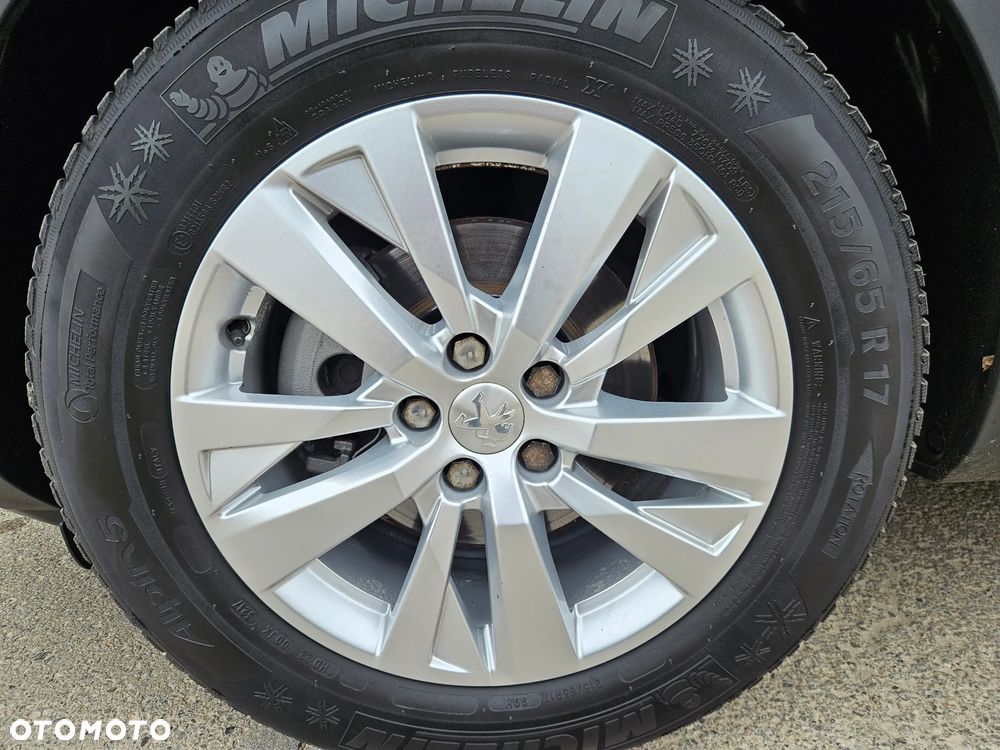 Peugeot 3008 PureTech 130 Stop & Start GPF Allure - 19