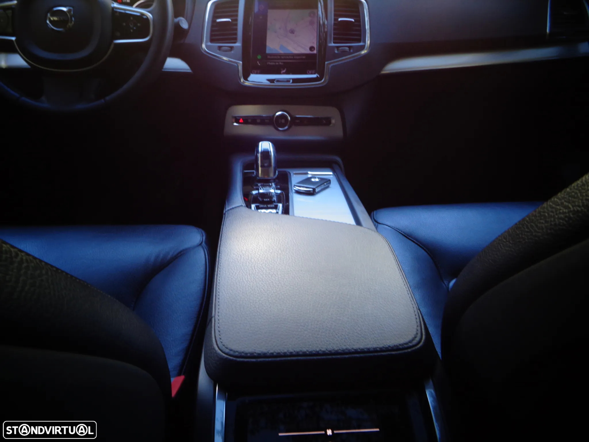 Volvo XC 90 2.0 T8 PHEV Momentum Plus AWD - 33