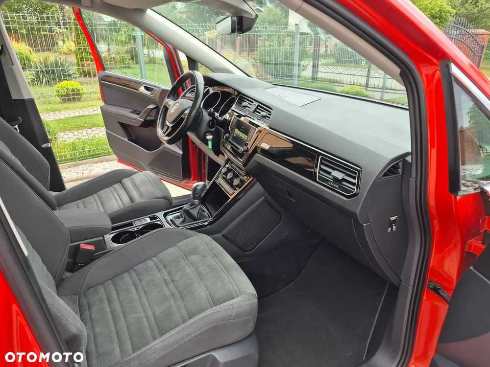 Volkswagen Touran 2.0 TDI SCR (BlueMotion Technology) DSG Highline - 17