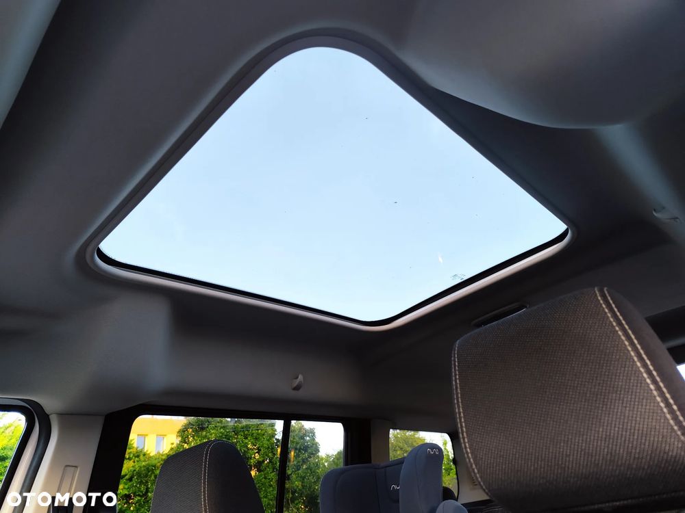 Ford Tourneo Connect Grand - 27