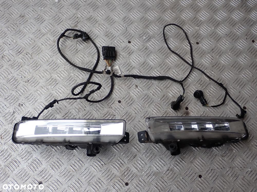 ŚWIATŁA DO JAZDY DZIENNEJ LEWE / PRAWE Z 3X PDC  BMW 5 G30  G31 89250251LH / 89250241RH - 1