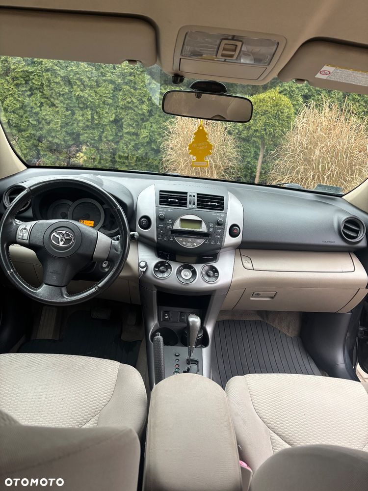 Toyota RAV4 2.0 VVT-i Sol - 10