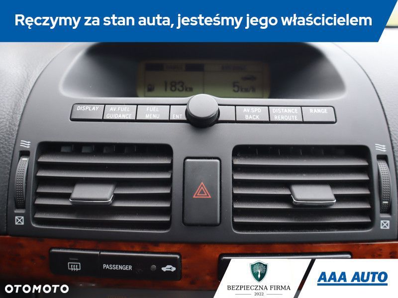 Toyota Avensis - 17