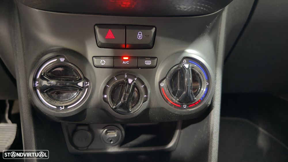 Peugeot 208 82 VTI Style - 28