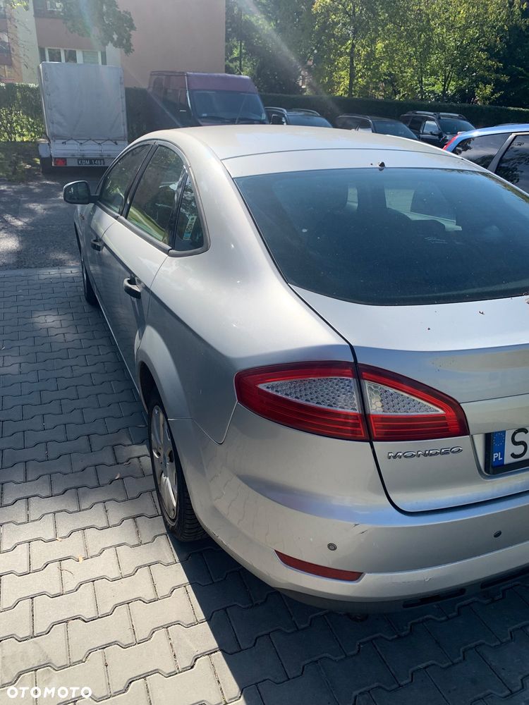 Ford Mondeo 2.0 TDCi Ambiente - 2