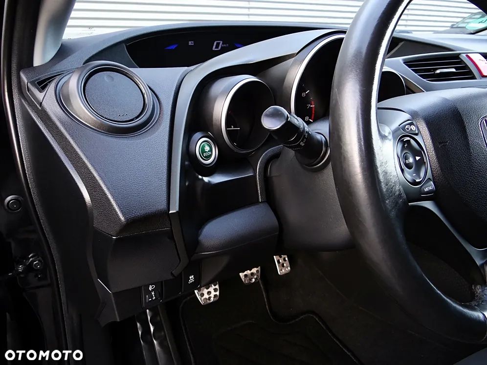 Honda Civic 1.8 Executive - 29