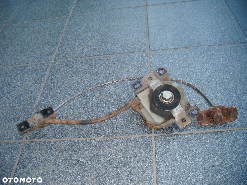 toyota corolla verso 05r mechanizm winda koła zapasowego - 2