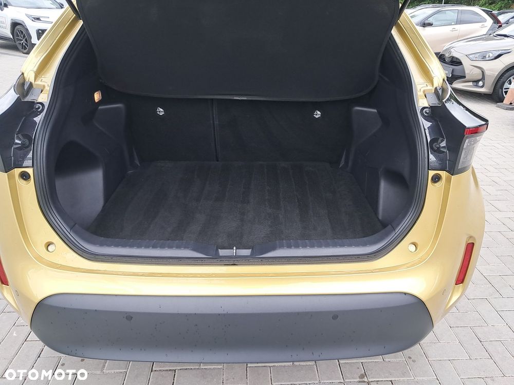 Toyota Yaris Cross Hybrid 1.5 Comfort 4x4 - 16