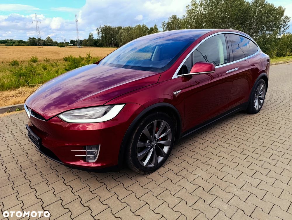 Tesla Model X - 29