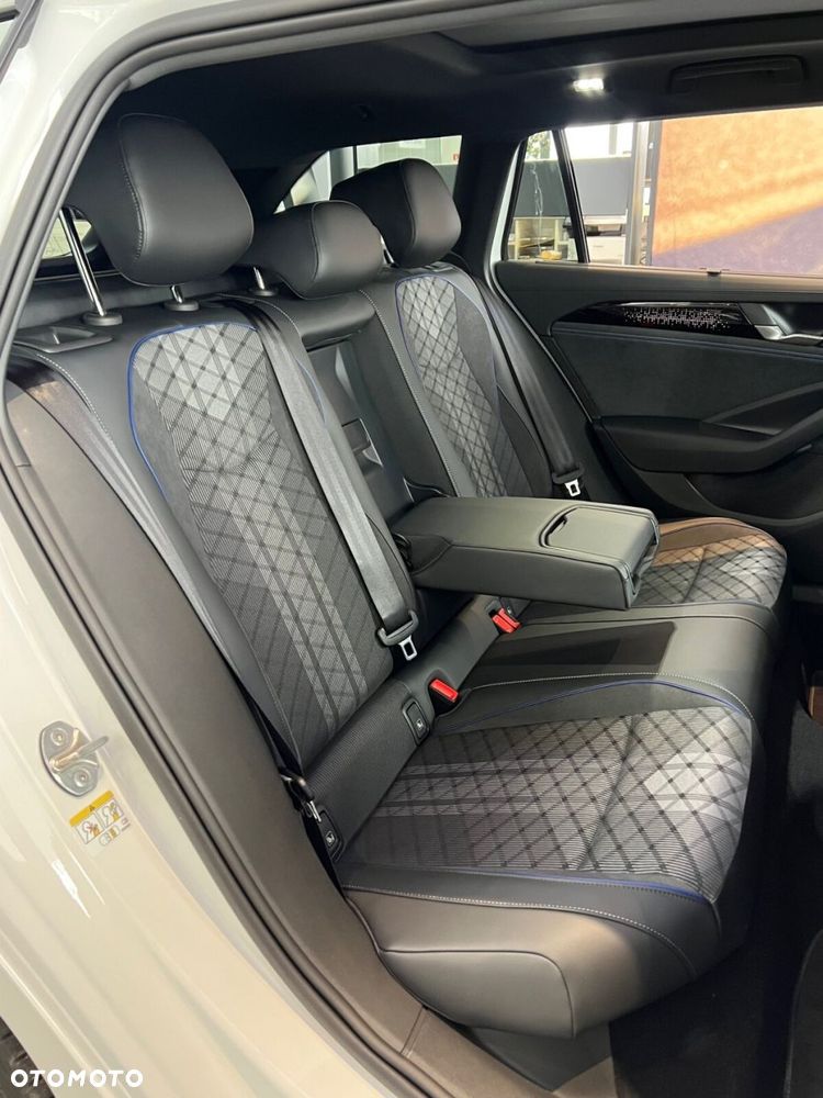 Volkswagen Passat Variant 2.0 TSI R-Line Plus DSG - 7