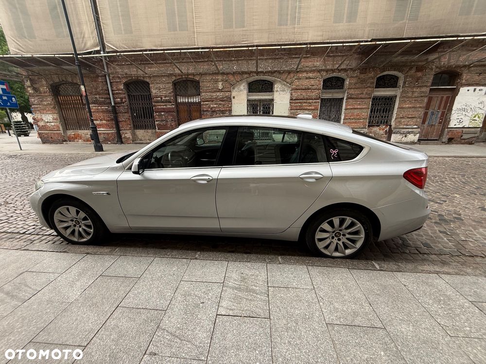 BMW 5GT - 14