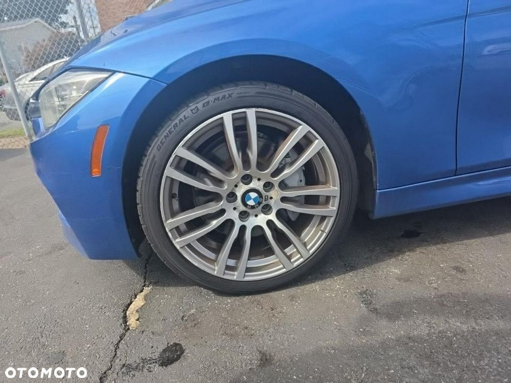BMW Seria 3 330i xDrive M Sport - 15