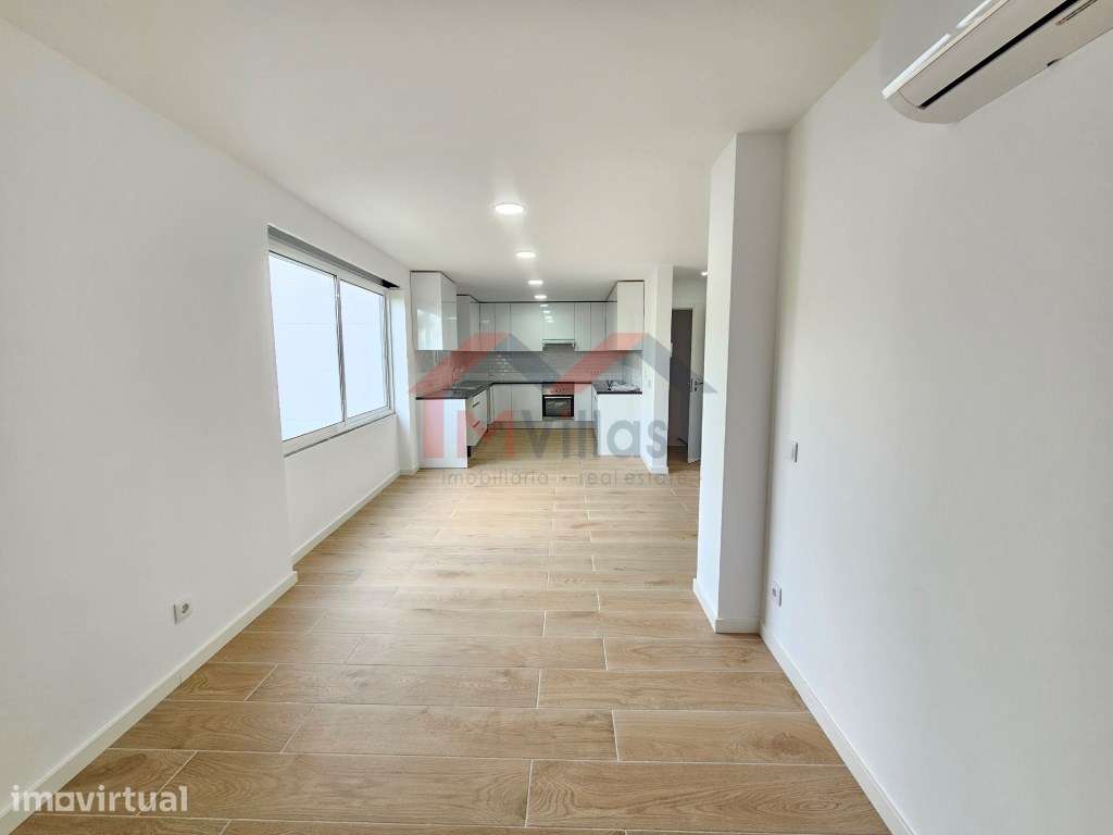 Apartamento T3 renovado com garagem - Loulé - Grande imagem: 3/19