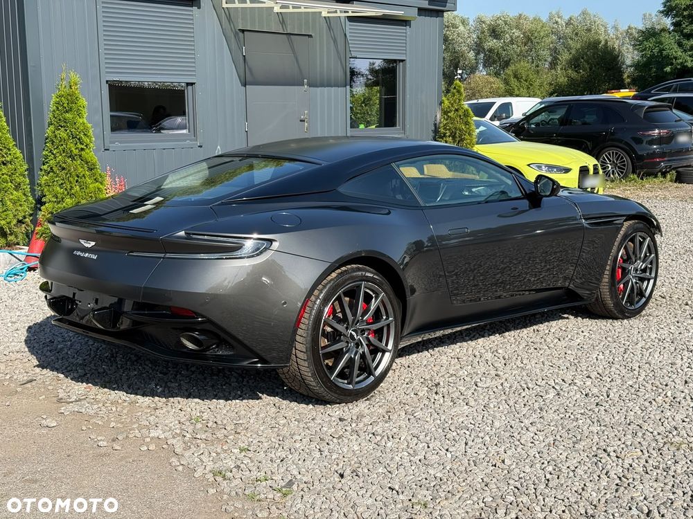 Aston Martin DB11 - 1