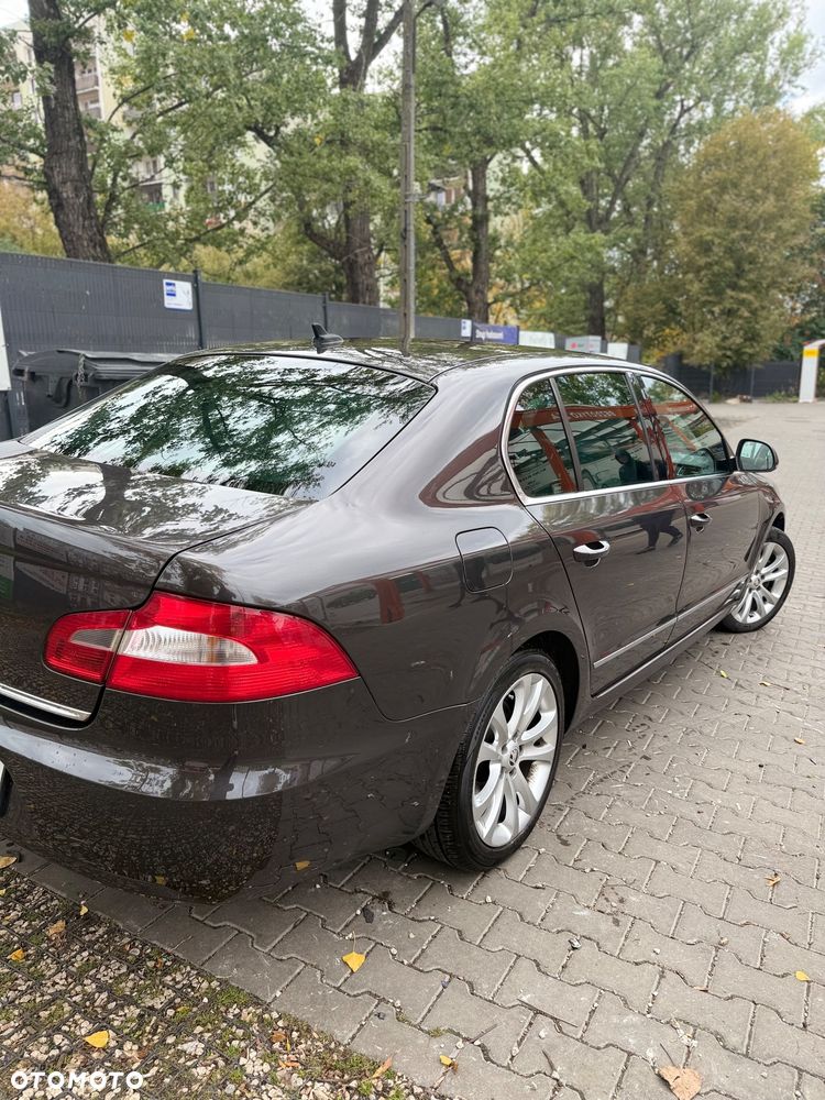 Skoda Superb 2009 photo 3